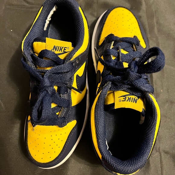 Nike Dunk Low - Picture 4 of 6